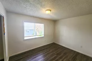 212 A&b Elm St, Bremerton, WA 98310 - Photo 9