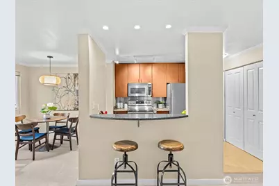 11807 100th Avenue NE #B101, Kirkland, WA 98034 - Photo 17