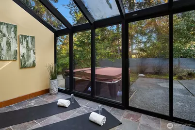 7816 NE 32nd Street, Medina, WA 98039 - Photo 29