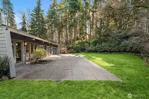 7816 NE 32nd St, Medina, WA 98039 - Photo 35