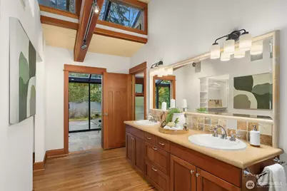 7816 NE 32nd Street, Medina, WA 98039 - Photo 25