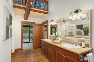 7816 NE 32nd St, Medina, WA 98039 - Photo 25