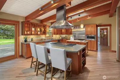 7816 NE 32nd Street, Medina, WA 98039 - Photo 11