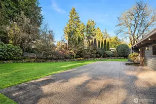 7816 NE 32nd St, Medina, WA 98039 - Photo 37