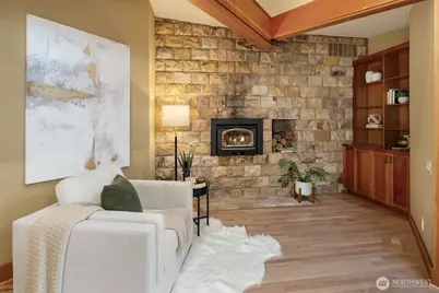 7816 NE 32nd Street, Medina, WA 98039 - Photo 7