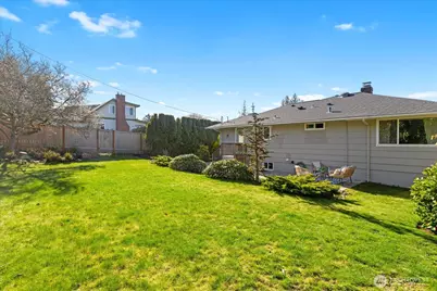 910 9th Avenue N, Edmonds, WA 98020 - Photo 31