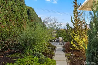910 9th Avenue N, Edmonds, WA 98020 - Photo 33