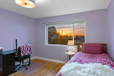 910 9th Avenue N, Edmonds, WA 98020 - Photo 23