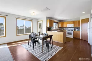 341 Franklin St, Buckley, WA 98321 - Photo 5