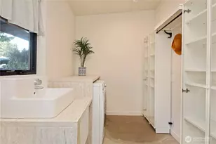 5453 Harborside Ln, Freeland, WA 97249 - Photo 15