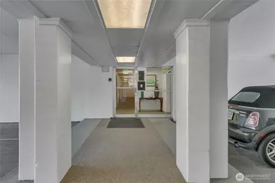 2524 Boyer Avenue E #322, Seattle, WA 98102 - Photo 3