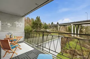 2524 Boyer Ave E, Seattle, WA 98102 - Photo 25