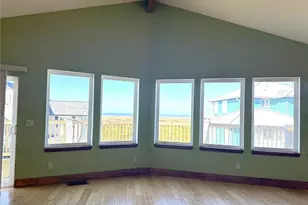 1083 Ocean Shores Blvd SW, Ocean Shores, WA 98569 - Photo 9