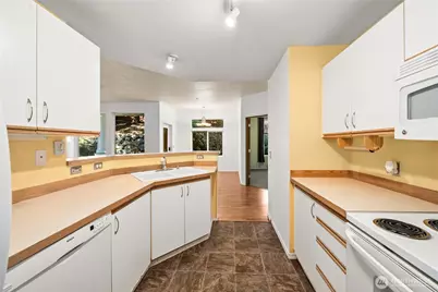 4020 S 222nd Place #101, Kent, WA 98032 - Photo 3