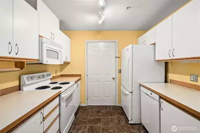 4020 S 222nd Place #101, Kent, WA 98032 - Photo 7