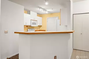 4020 S 222nd Pl, Kent, WA 98032 - Photo 9