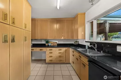 15233 22nd Avenue SW, Burien, WA 98166 - Photo 7