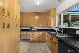 15233 22nd Ave SW, Burien, WA 98166 - Photo 7