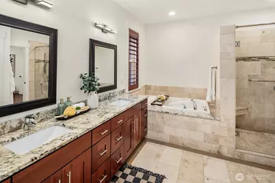 14424 SE 17th St, Bellevue, WA 98007 - Photo 33