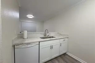 4316 W Lake Sammamish Pkwy SE, Issaquah, WA 98027 - Photo 11