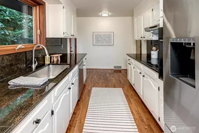 1502 35th Avenue S, Seattle, WA 98144 - Photo 17