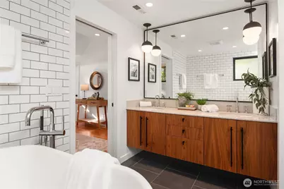 3350 58th Avenue SW, Seattle, WA 98116 - Photo 19