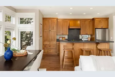 328 Ericksen Avenue NE #R2, Bainbridge Island, WA 98110 - Photo 15