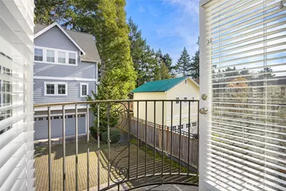 328 Ericksen Avenue NE #R2, Bainbridge Island, WA 98110 - Photo 21
