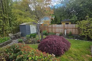 9240 Sand Point Way NE, Seattle, WA 98115 - Photo 35