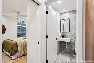 8605 5th Ave NE, Seattle, WA 98115 - Photo 17