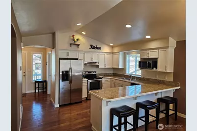 7218 39th Place NE, Marysville, WA 98270 - Photo 5