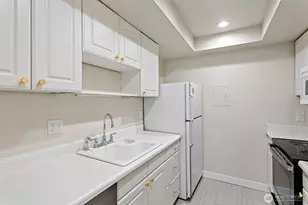 14630 NE 32nd St, Bellevue, WA 98007 - Photo 9