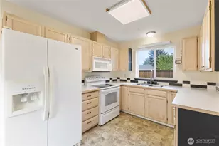 209 S Cedar St, Buckley, WA 98321 - Photo 9