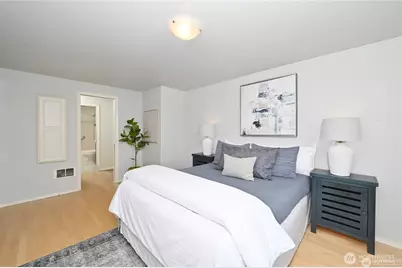 467 Newton Street #402, Seattle, WA 98109 - Photo 17