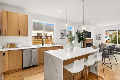 8018 24th Avenue NW, Seattle, WA 98117 - Photo 15