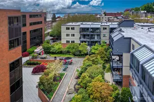 275 W Roy St, Seattle, WA 98119 - Photo 17