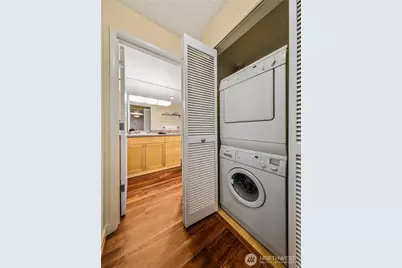 275 W Roy Street #109, Seattle, WA 98119 - Photo 13