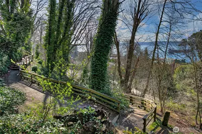 275 W Roy Street #109, Seattle, WA 98119 - Photo 33