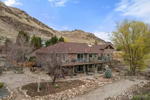 7491 Pot O Gold Ln, Wenatchee, WA 98801 - Photo 5