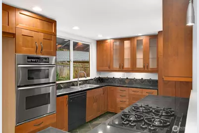 654 154th Avenue NE, Bellevue, WA 98007 - Photo 11