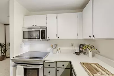 2501 Canterbury Lane E #215, Seattle, WA 98112 - Photo 11