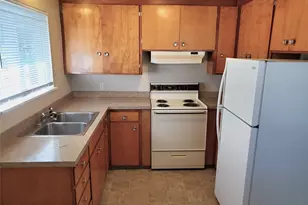 606 8th St NW, Puyallup, WA 98371 - Photo 9