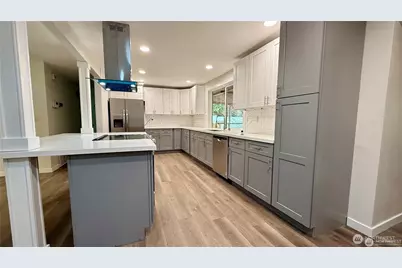 13676 197th Avenue SE, Renton, WA 98059 - Photo 5