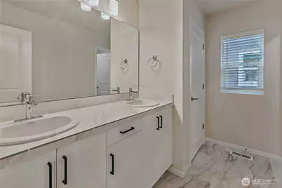 18317 37th Avenue E, Tacoma, WA 98446 - Photo 11