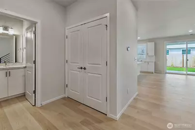 18317 37th Avenue E, Tacoma, WA 98446 - Photo 25