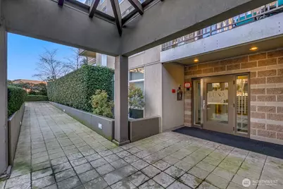 3221 SW Avalon Way #201, Seattle, WA 98126 - Photo 39