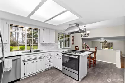 9911 Berkshire Loop SE, Olympia, WA 98513 - Photo 7