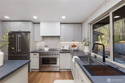 25510 SE 159th Street, Issaquah, WA 98027 - Photo 17