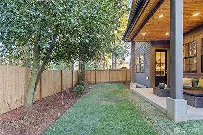 16654 NE 12th Street, Bellevue, WA 98008 - Photo 17