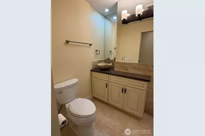 9901 NE 4th Street #3, Bellevue, WA 98004 - Photo 17